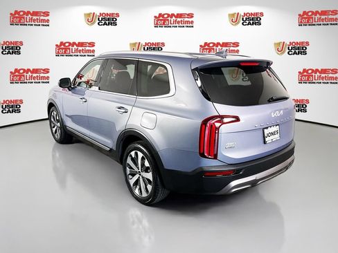 Certified 2022 Kia Telluride EX w/ EX Premium Package AWD/4WD image 2
