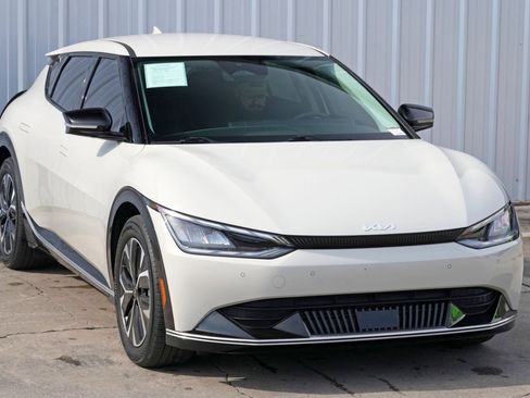 Used 2022 Kia EV6 Wind image 53