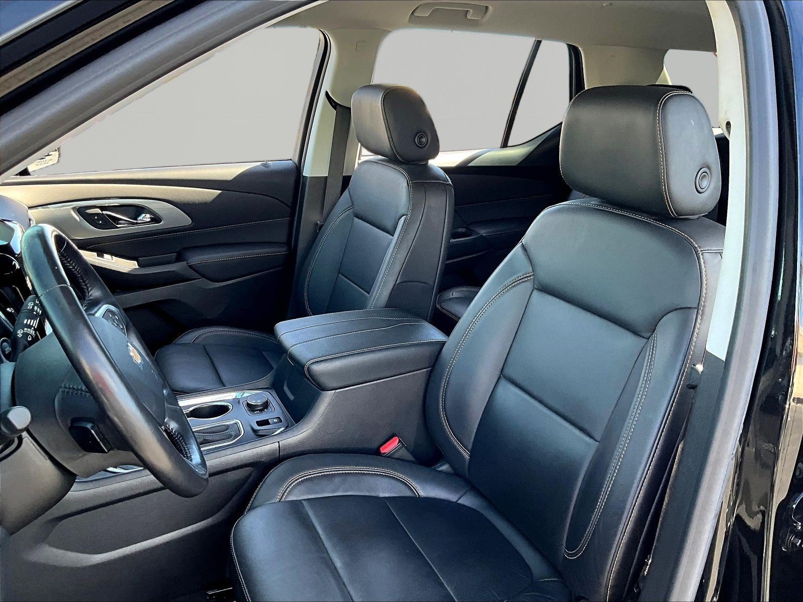 Used 2020 Chevrolet Traverse LT w/ LT Premium Package FWD image 21