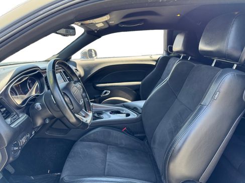 Used 2019 Dodge Challenger R/T Scat Pack w/ 1320 Drag Pack RWD image 9