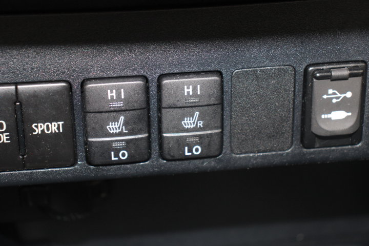 Used 2017 Toyota RAV4 Limited w/ Advanced Technology Package AWD/4WD image 28