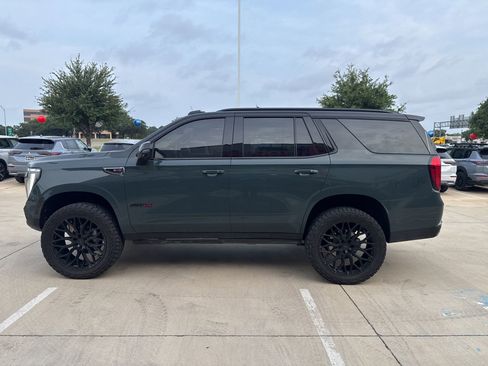 Used 2025 GMC Yukon AT4 AWD/4WD image 3