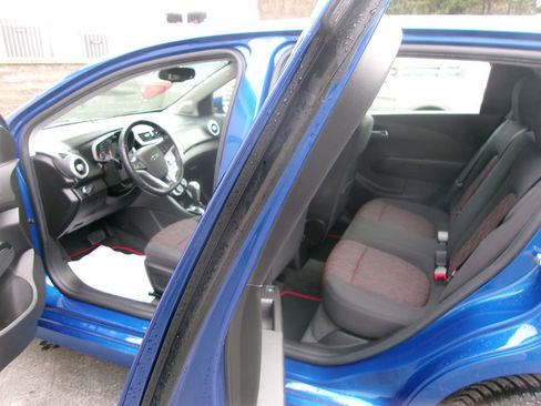 Used 2020 Chevrolet Sonic LT image 14