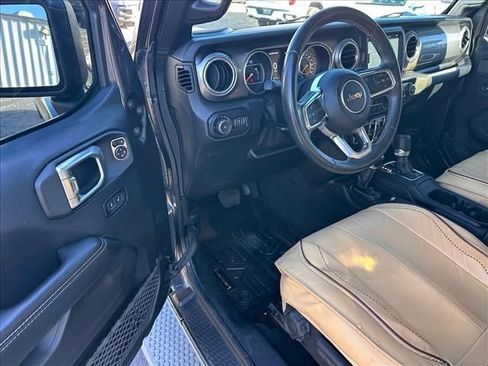 Used 2018 Jeep Wrangler Unlimited Sahara image 17