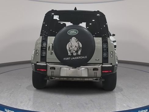 Used 2022 Land Rover Defender 110 X image 7