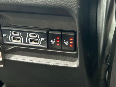 Certified 2024 Jeep Grand Cherokee Limited w/ Black Appearance Package image 42