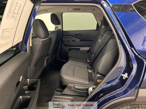 Used 2025 Nissan Pathfinder SV FWD image 34