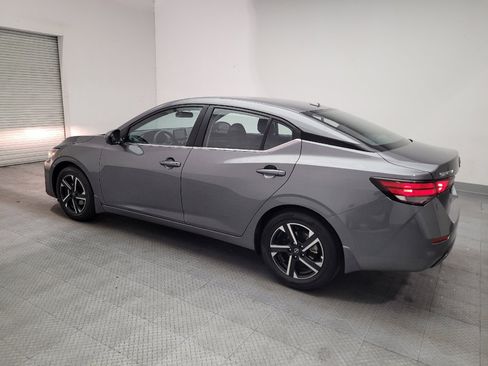 Used 2025 Nissan Sentra SV FWD image 3
