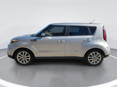 Used 2018 Kia Soul + FWD image 5