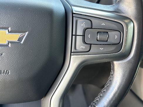 Used 2021 Chevrolet Suburban LT image 17