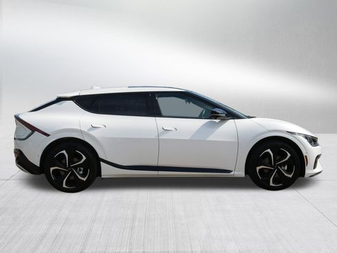 Certified 2024 Kia EV6 GT-Line AWD/4WD image 8