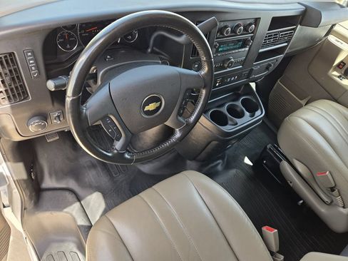 Used 2021 Chevrolet Express 3500 w/ Driver Convenience Package RWD image 28