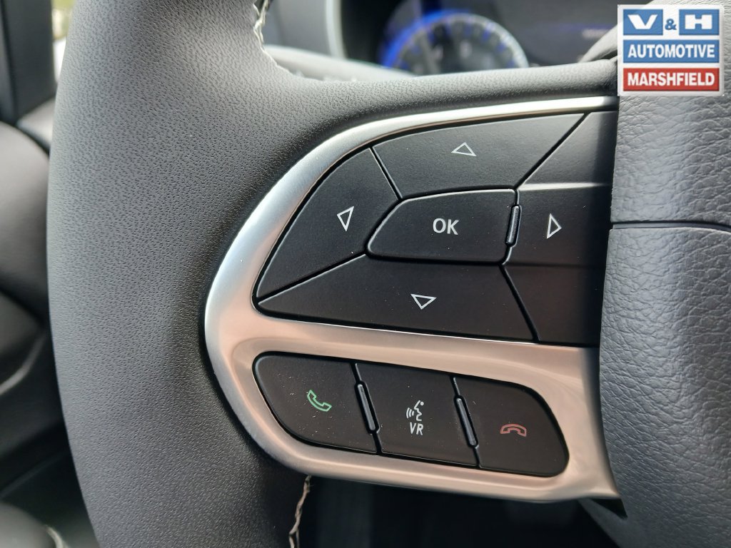 New 2027 Chrysler Pacifica Select FWD image 15