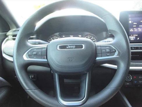 Certified 2025 Jeep Compass Sport w/ Mopar Graphics Package AWD/4WD image 21