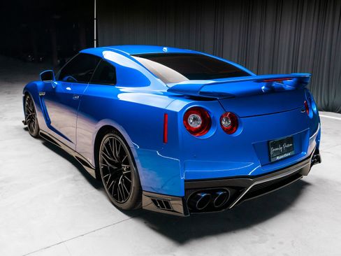 Used 2020 Nissan GT-R Premium AWD/4WD image 36