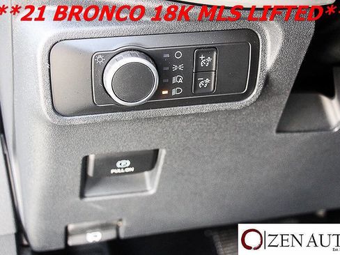 Used 2021 Ford Bronco 4-Door AWD/4WD image 28