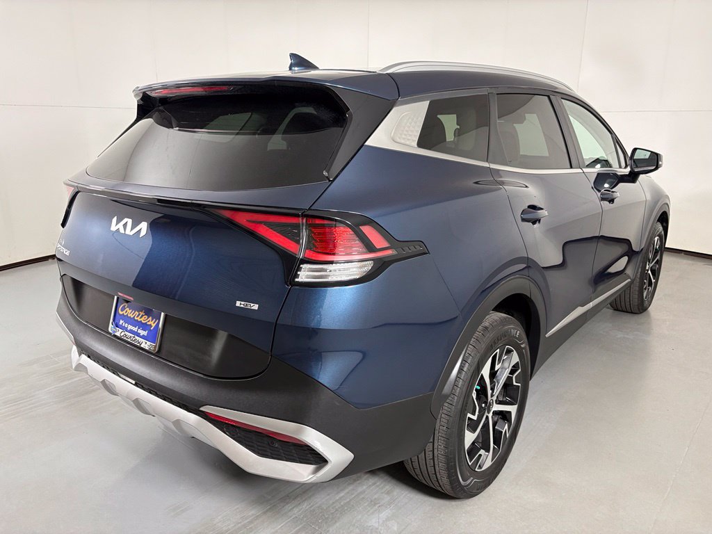 Used 2025 Kia Sportage EX AWD/4WD image 8