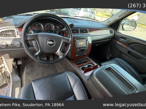 Used 2012 Chevrolet Avalanche LTZ AWD/4WD image 36