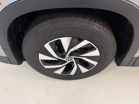 New 2026 Volkswagen Tiguan S FWD image 11