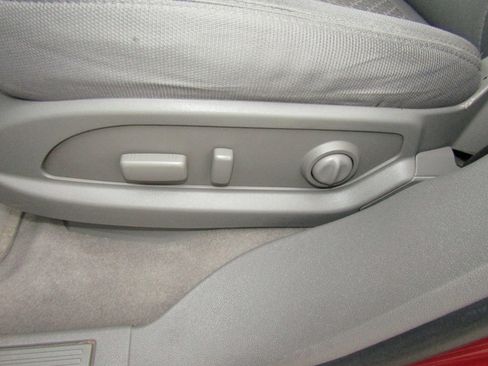 Used 2010 Chevrolet Traverse LT w/ Personal Connectivity Package image 20