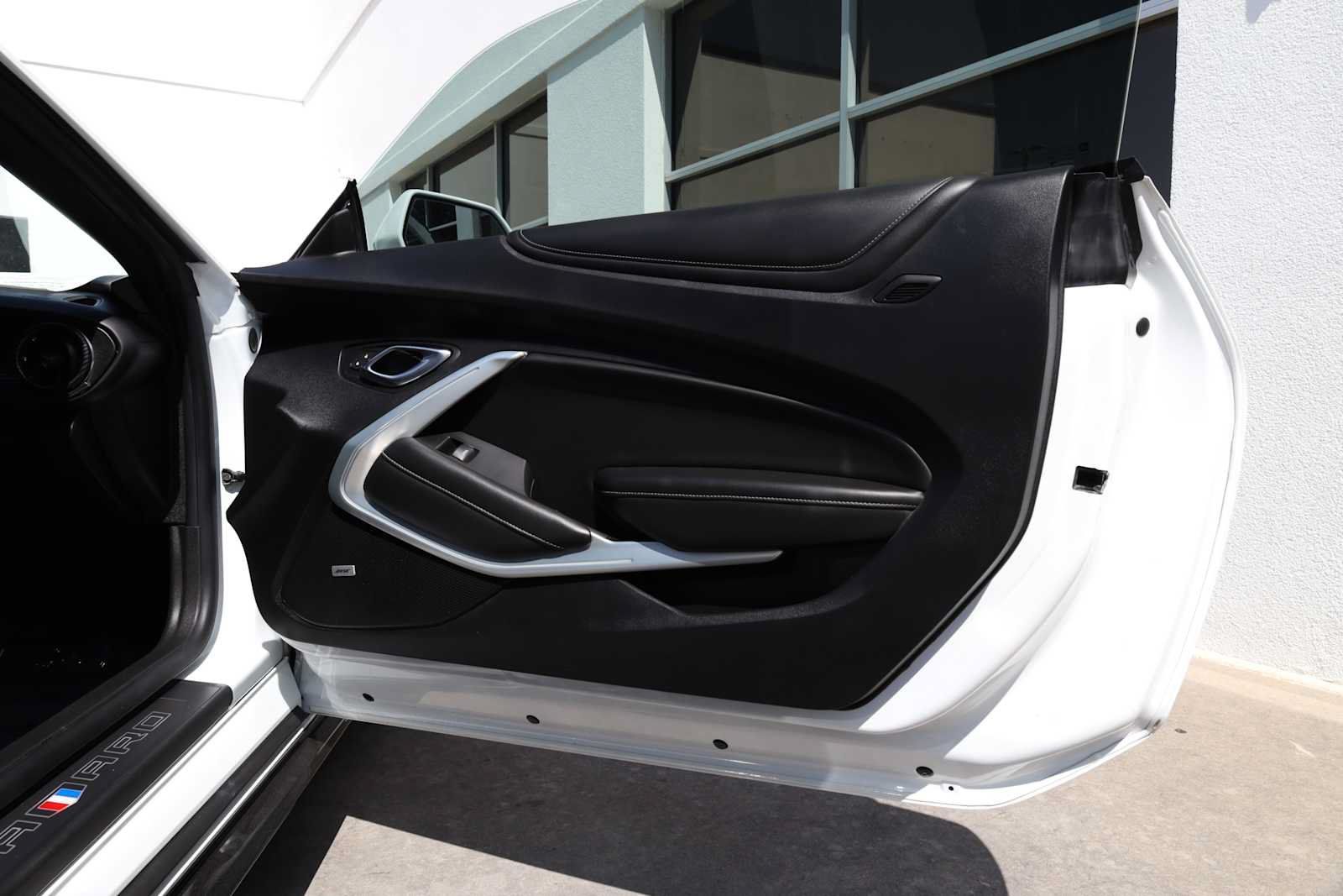Used 2020 Chevrolet Camaro SS RWD image 44