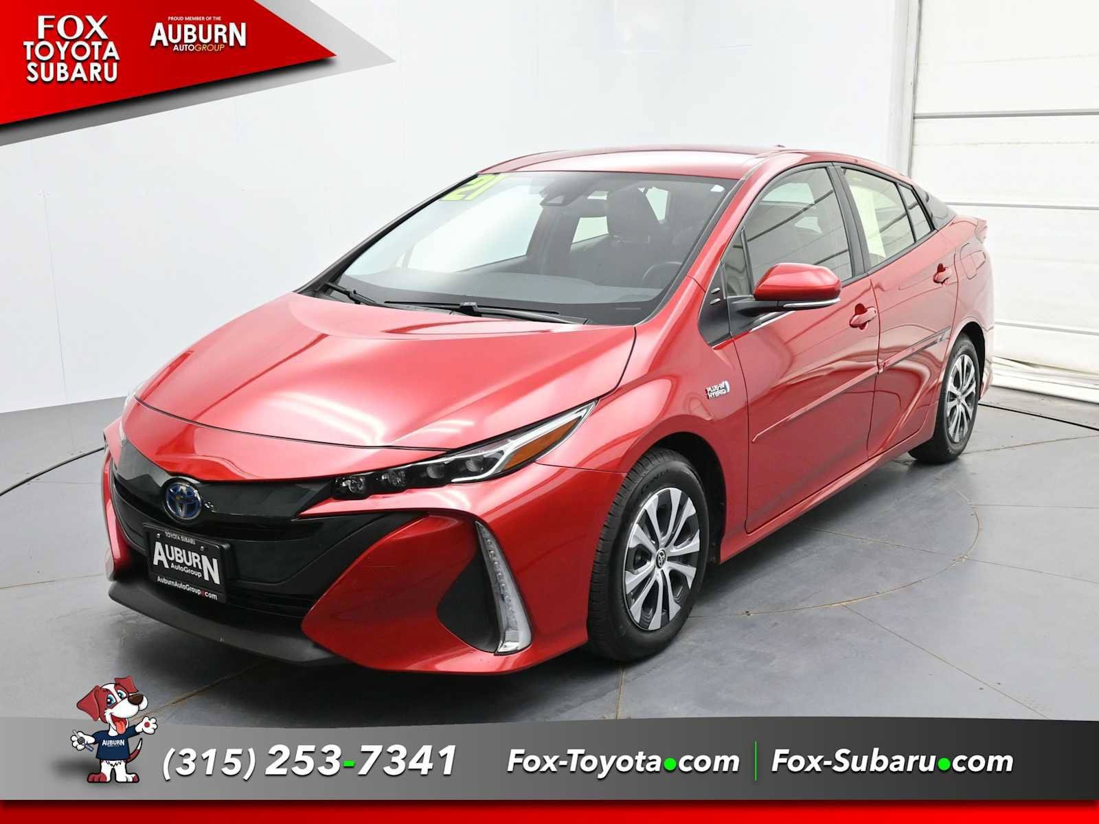 Used 2021 Toyota Prius Prime XLE FWD image 2