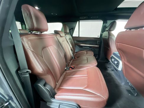 Used 2022 Ford Expedition Max Limited image 30
