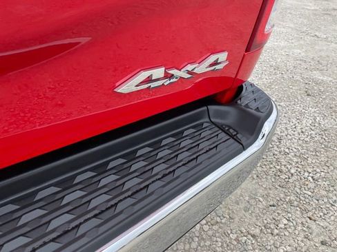 Used 2024 RAM 2500 Big Horn w/ Bed Utility Group image 13