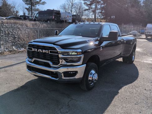 New 2026 RAM 3500 Tradesman w/ Chrome Appearance Group A image 4