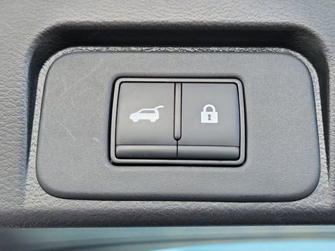 Used 2023 Nissan Rogue SL w/ SL Premium Package FWD image 10