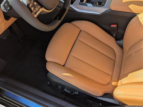 Certified 2025 BMW 330i Sedan w/ Convenience Package RWD image 4