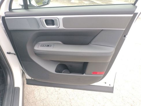 Used 2025 Hyundai Santa Fe SEL FWD image 50