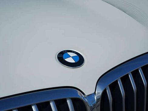Used 2021 BMW X5 xDrive40i w/ M Sport Package AWD/4WD image 26