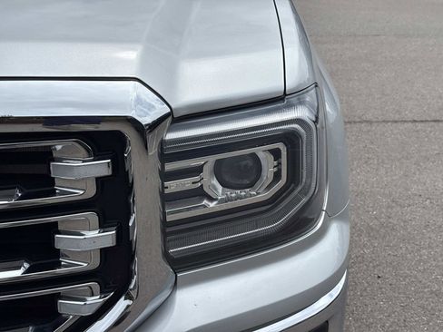 Used 2018 GMC Sierra 1500 SLT AWD/4WD image 12