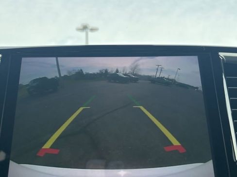 Used 2023 Chrysler Pacifica Touring-L FWD image 40