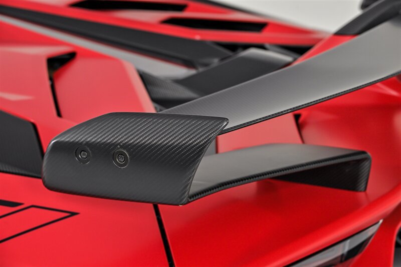 Used 2019 Lamborghini Aventador SVJ AWD/4WD image 17