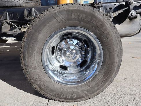 Used 2022 RAM 3500 Tradesman w/ Chrome Appearance Group image 25