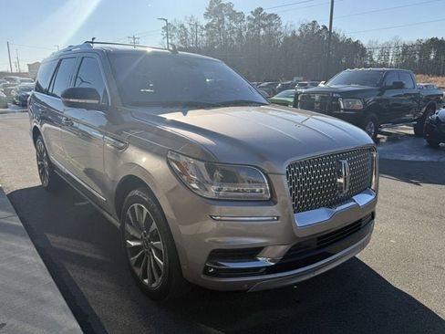 Used 2020 Lincoln Navigator Reserve w/ Luxury Package image 8