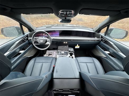 New 2025 Cadillac Escalade IQ Sport 2 image 21