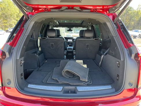 Used 2022 Cadillac XT6 Premium Luxury w/ Technology Package image 27