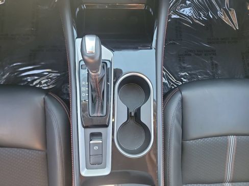 Used 2025 Nissan Altima 2.5 SR AWD/4WD image 11