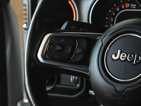 Used 2023 Jeep Gladiator Mojave w/ Cold Weather Group image 46