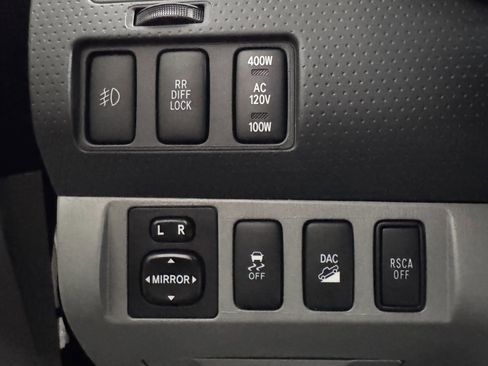 Used 2015 Toyota Tacoma 4x4 Double Cab w/ TRD Off-Road Package image 19