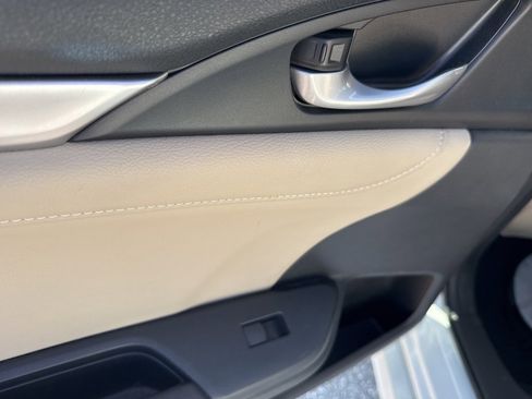 Used 2017 Honda Civic EX-L image 17