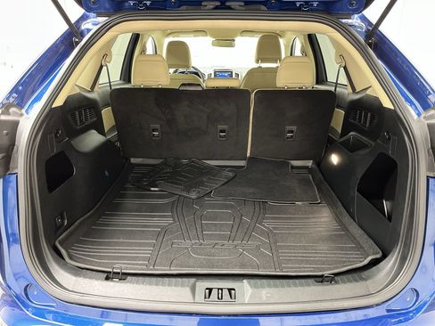 Used 2023 Ford Edge SE image 25