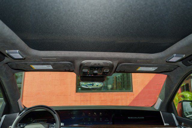 Used 2026 Cadillac Escalade Platinum Luxury AWD/4WD image 18