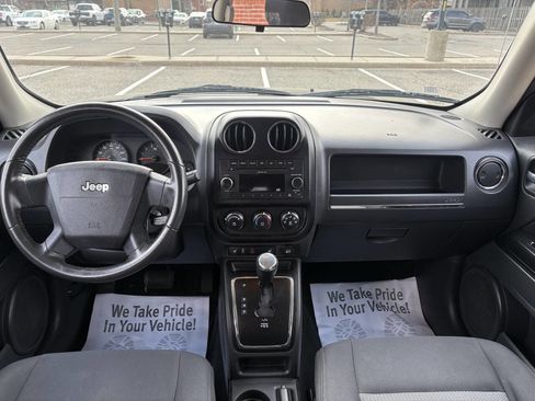 Used 2010 Jeep Patriot Latitude AWD/4WD image 24