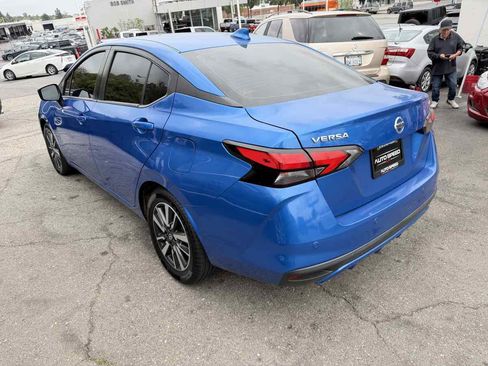 Used 2021 Nissan Versa SV FWD image 4