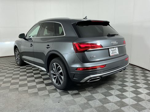 Used 2023 Audi Q5 2.0T Premium w/ Convenience Package AWD/4WD image 3