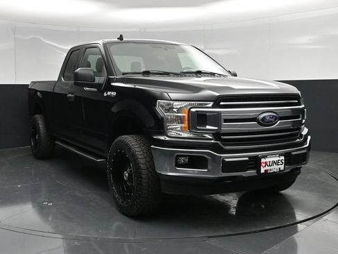 Used 2020 Ford F150 XLT w/ Trailer Tow Package AWD/4WD image 4